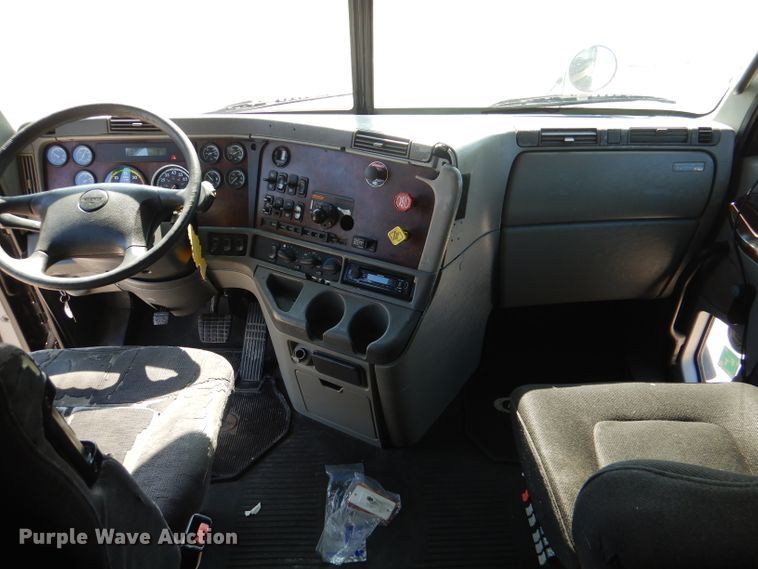 image for item DL3357 2007 Freightliner CST120  semi truck