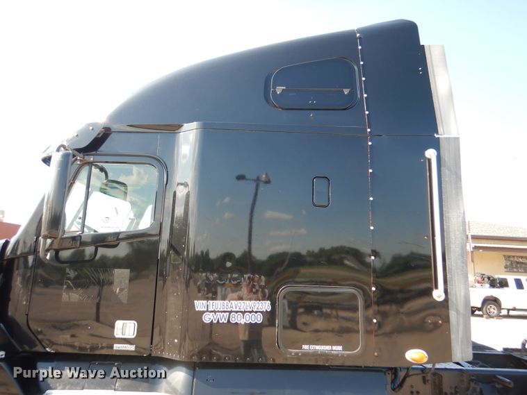 image for item DL3357 2007 Freightliner CST120  semi truck