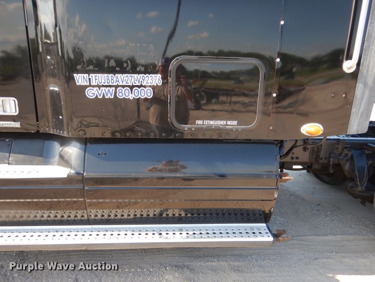 image for item DL3357 2007 Freightliner CST120  semi truck