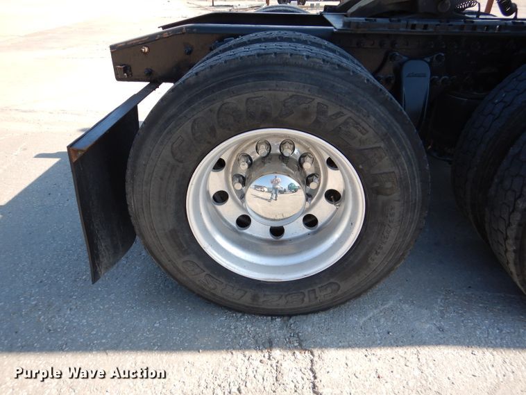 image for item DL3357 2007 Freightliner CST120  semi truck