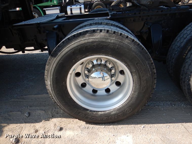 image for item DL3357 2007 Freightliner CST120  semi truck