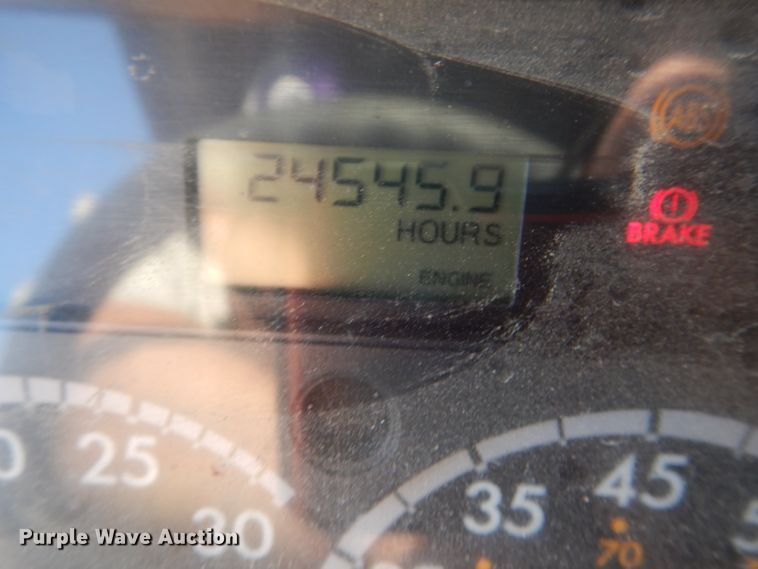 image for item DL3358 2010 Freightliner Cascadia 113  semi truck