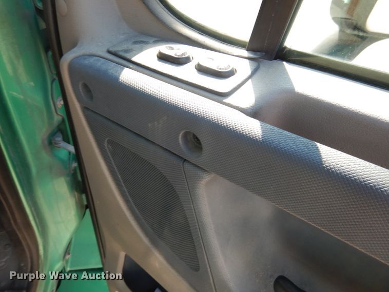 image for item DL3358 2010 Freightliner Cascadia 113  semi truck