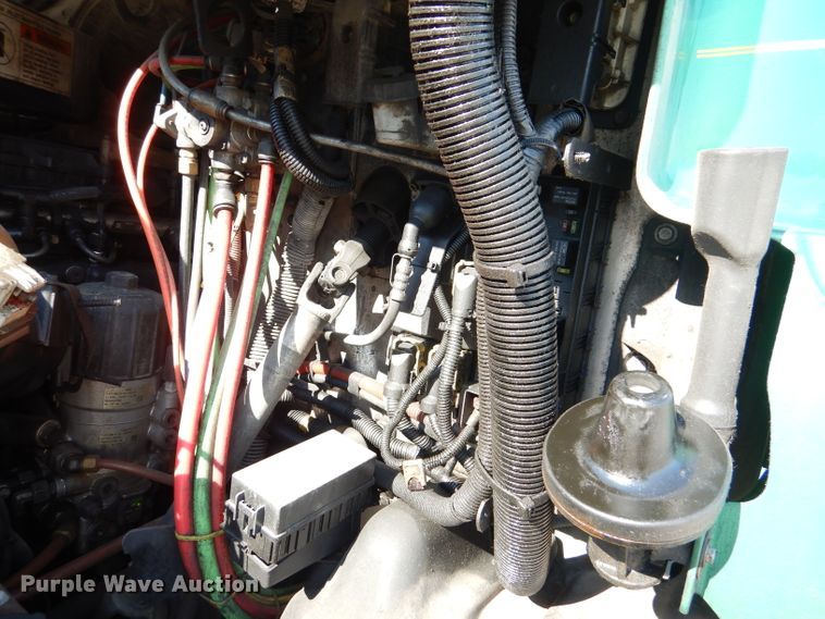 image for item DL3358 2010 Freightliner Cascadia 113  semi truck