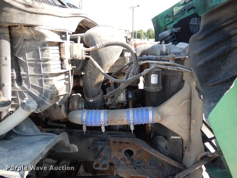 image for item DL3358 2010 Freightliner Cascadia 113  semi truck