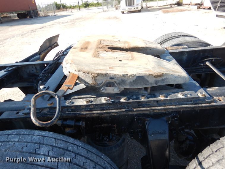 image for item DL3358 2010 Freightliner Cascadia 113  semi truck