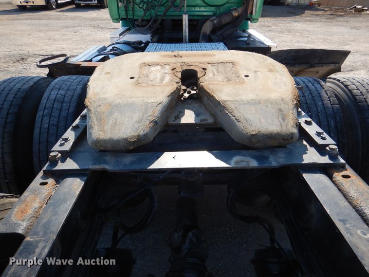 image for item DL3358 2010 Freightliner Cascadia 113  semi truck