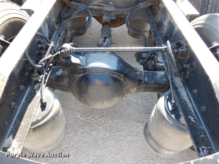 image for item DL3358 2010 Freightliner Cascadia 113  semi truck