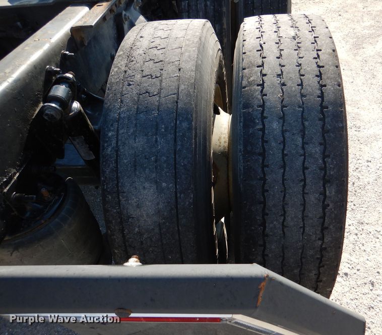 image for item DL3358 2010 Freightliner Cascadia 113  semi truck