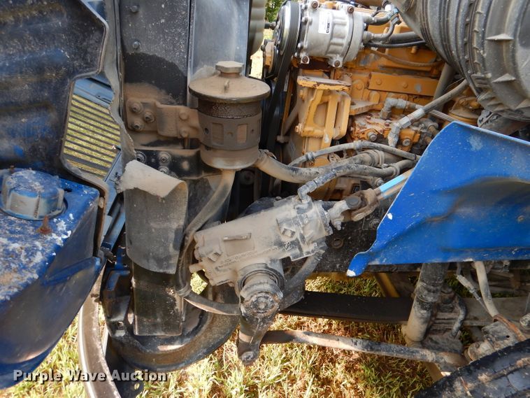 image for item DL3428 2003 International 8600  semi truck