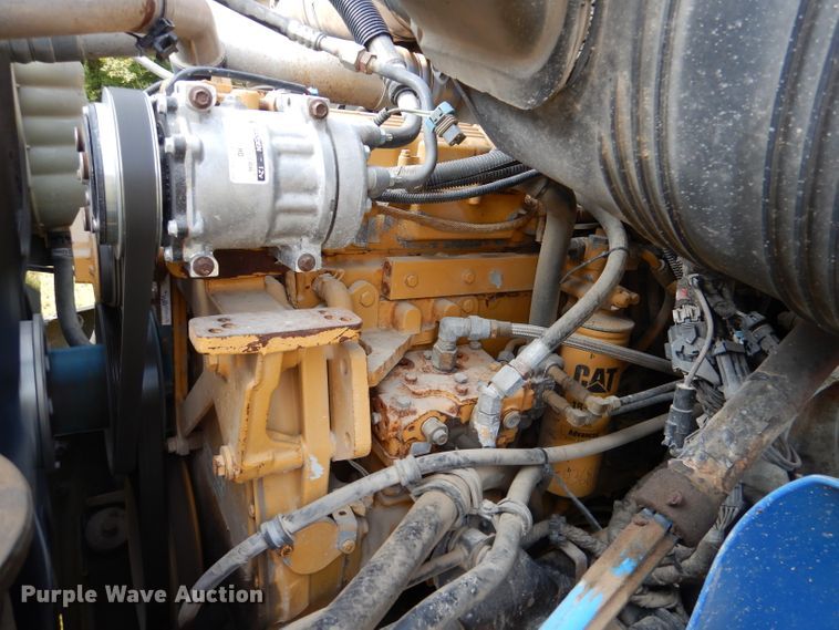 image for item DL3428 2003 International 8600  semi truck