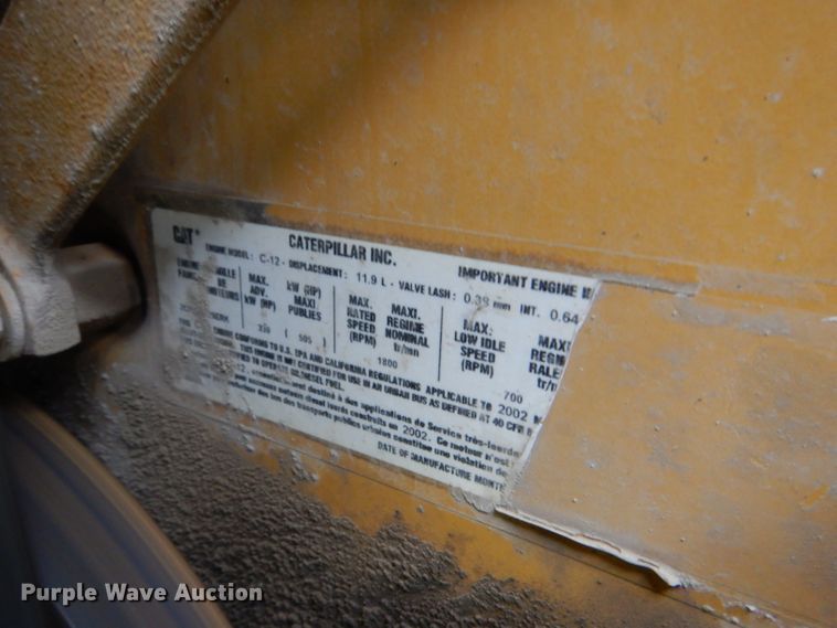 image for item DL3428 2003 International 8600  semi truck