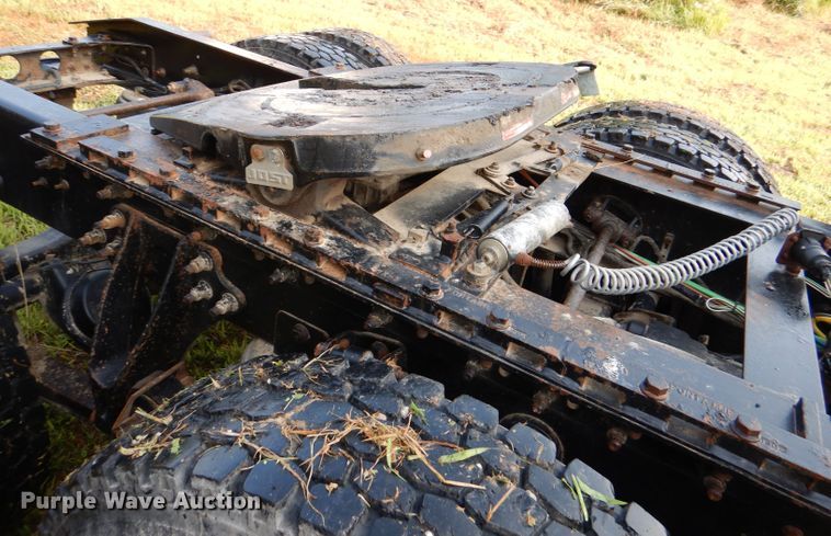 image for item DL3428 2003 International 8600  semi truck