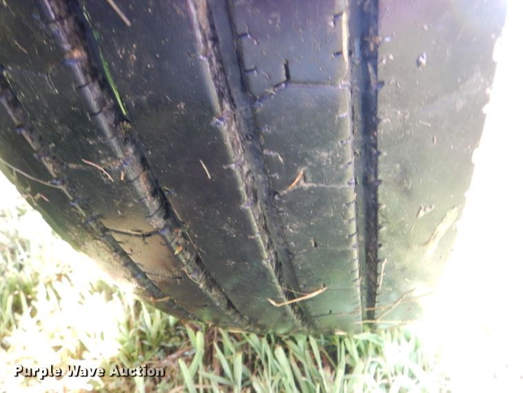 image for item DL3428 2003 International 8600  semi truck