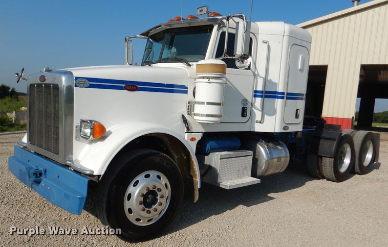 image for item DL3454 2009 Peterbilt 367  semi truck
