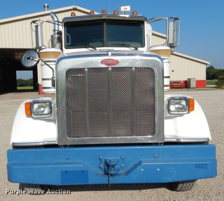 image for item DL3454 2009 Peterbilt 367  semi truck
