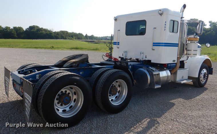 image for item DL3454 2009 Peterbilt 367  semi truck