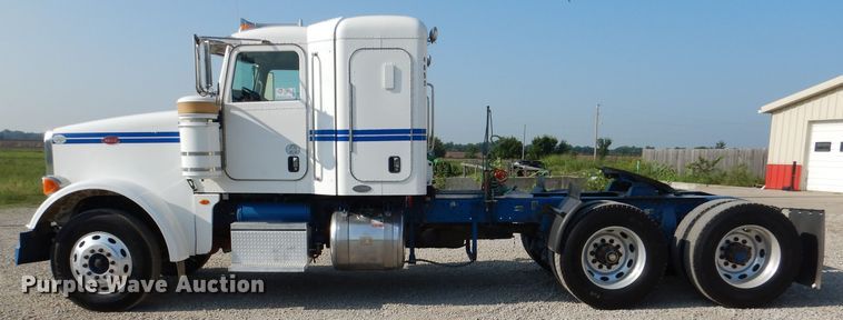 image for item DL3454 2009 Peterbilt 367  semi truck