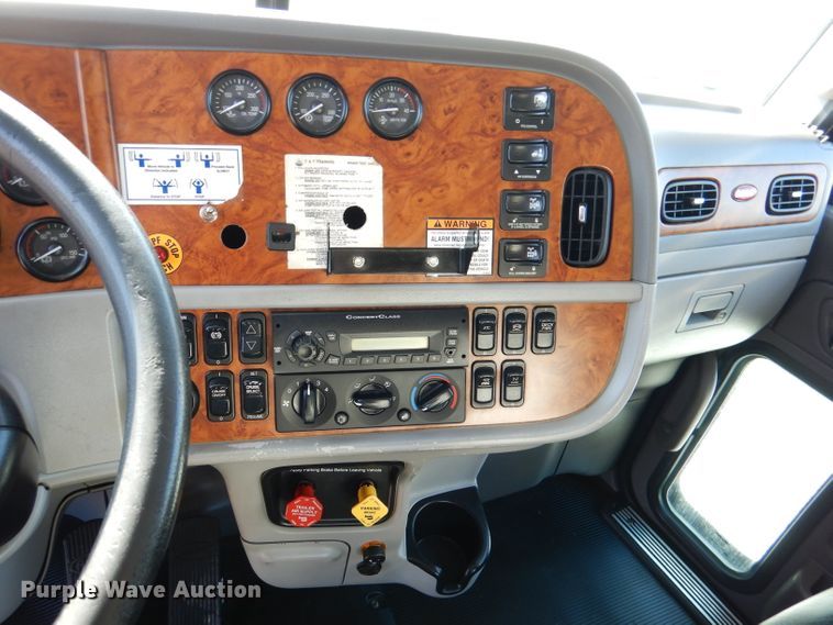 image for item DL3454 2009 Peterbilt 367  semi truck