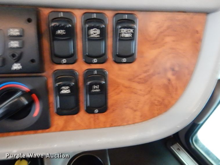 image for item DL3454 2009 Peterbilt 367  semi truck