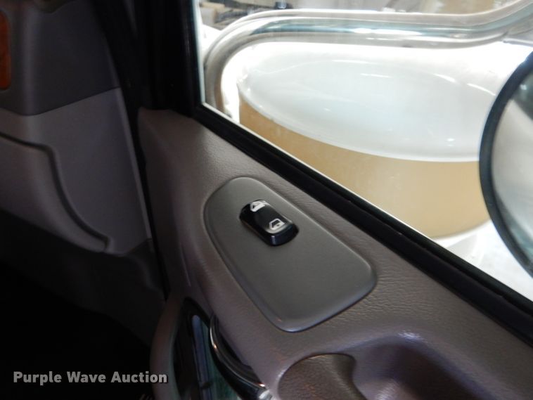 image for item DL3454 2009 Peterbilt 367  semi truck