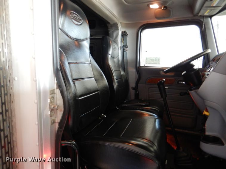 image for item DL3454 2009 Peterbilt 367  semi truck