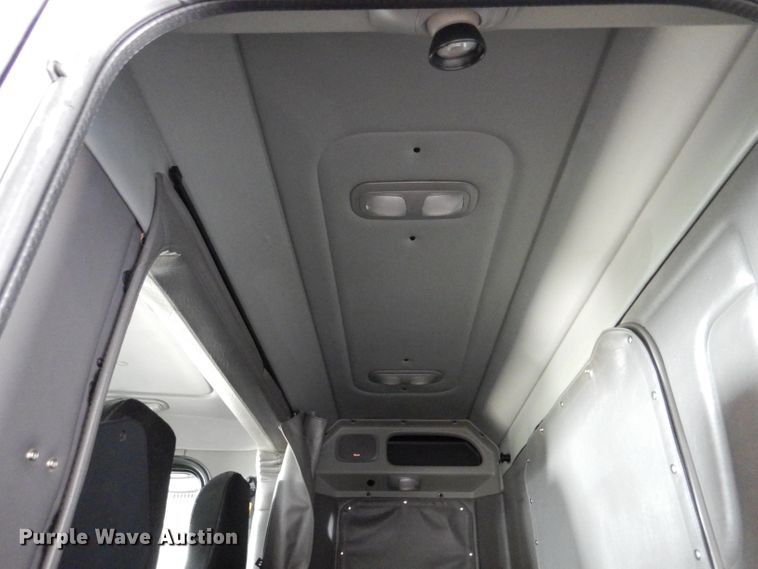 image for item DL3454 2009 Peterbilt 367  semi truck