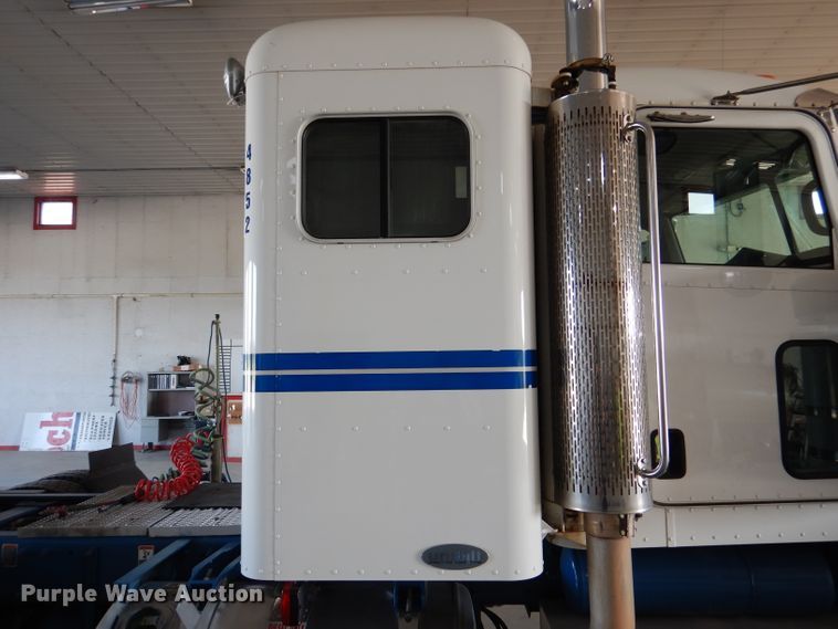 image for item DL3454 2009 Peterbilt 367  semi truck