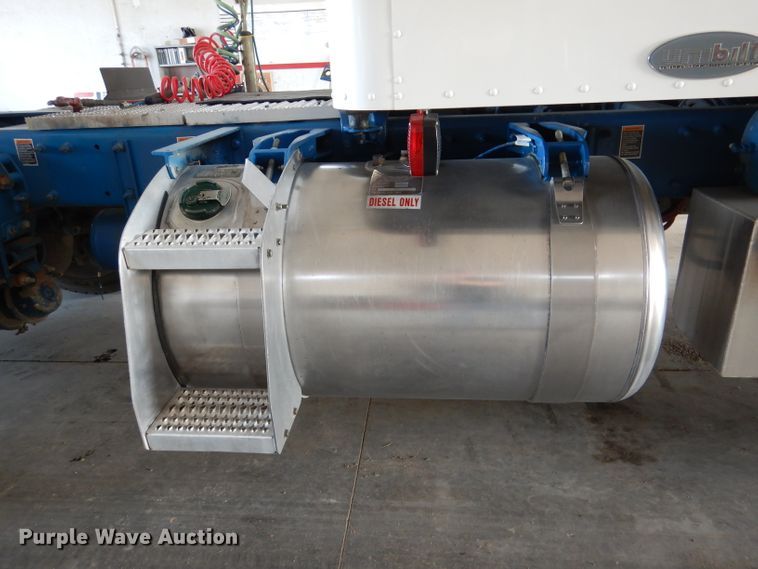 image for item DL3454 2009 Peterbilt 367  semi truck