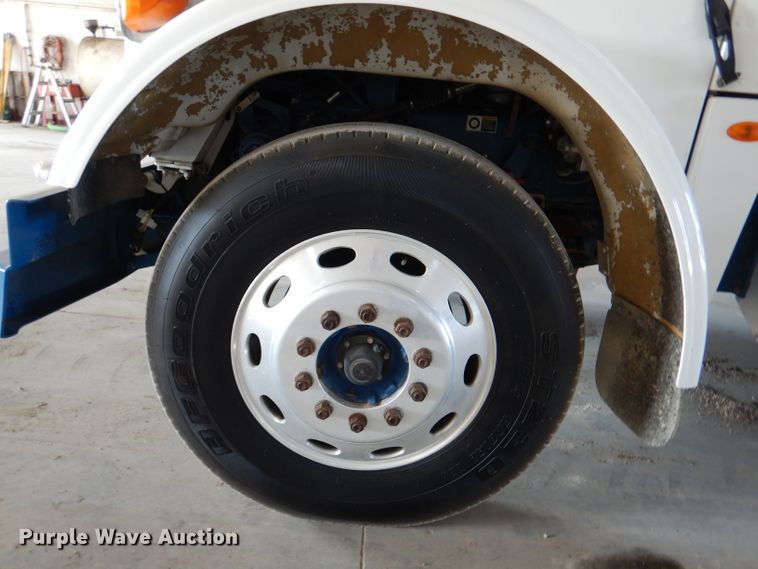 image for item DL3454 2009 Peterbilt 367  semi truck