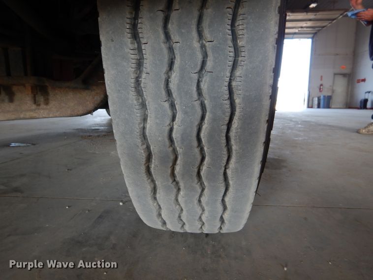 image for item DL3454 2009 Peterbilt 367  semi truck