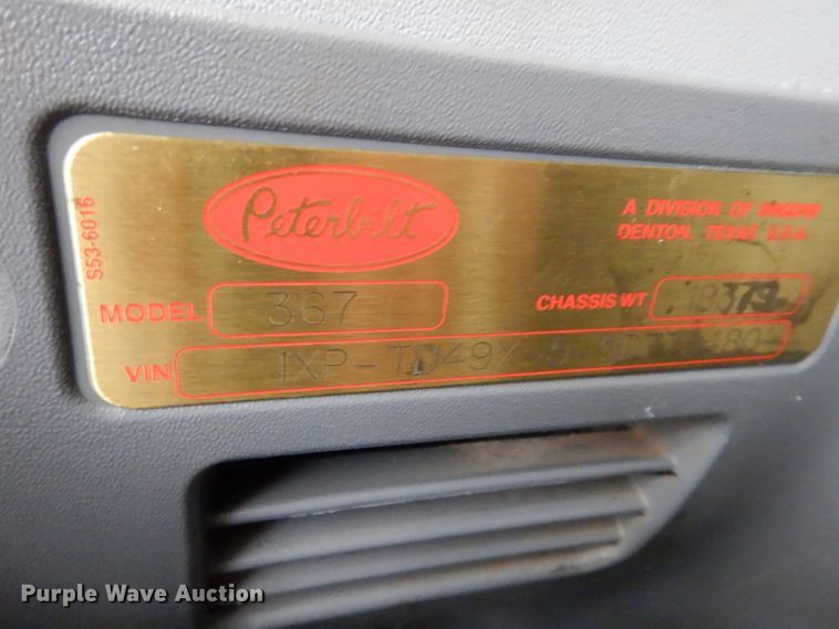 image for item DL3454 2009 Peterbilt 367  semi truck