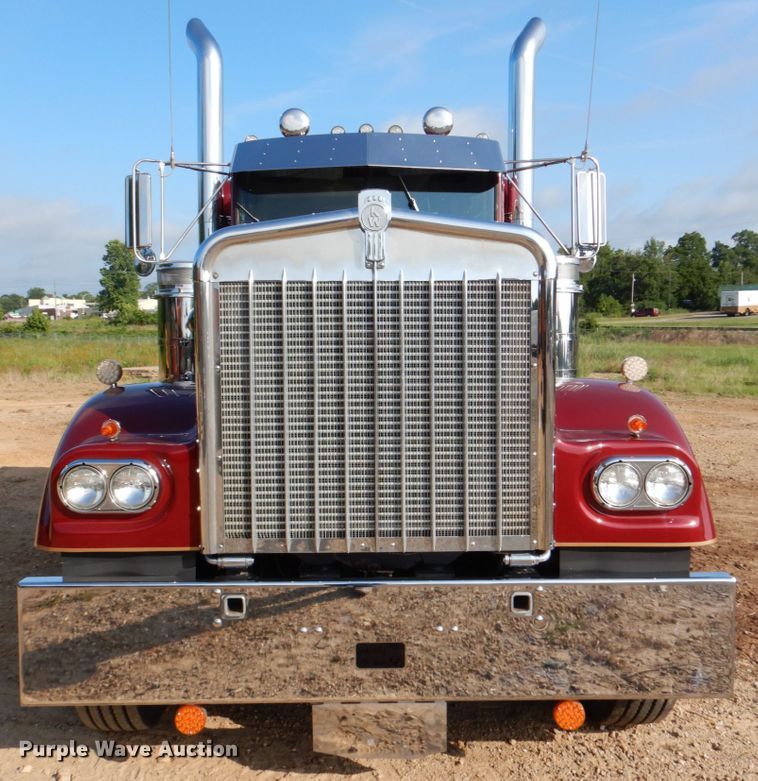 image for item DM3895 1981 Kenworth W900  semi truck