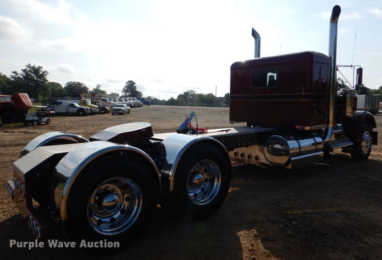 image for item DM3895 1981 Kenworth W900  semi truck