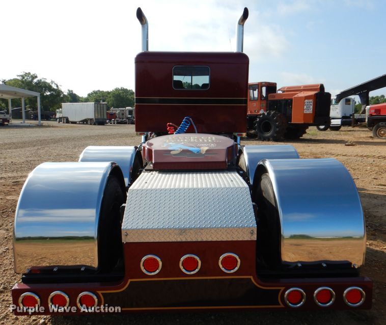 image for item DM3895 1981 Kenworth W900  semi truck