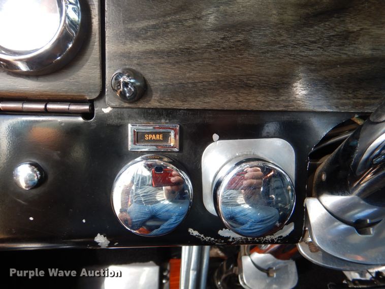 image for item DM3895 1981 Kenworth W900  semi truck