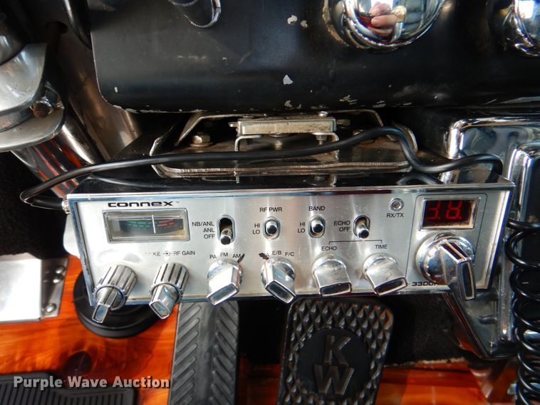 image for item DM3895 1981 Kenworth W900  semi truck