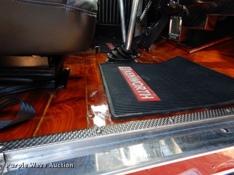 image for item DM3895 1981 Kenworth W900  semi truck