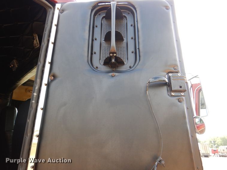 image for item DM3895 1981 Kenworth W900  semi truck