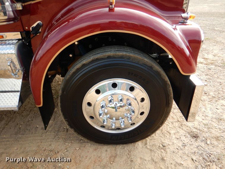 image for item DM3895 1981 Kenworth W900  semi truck