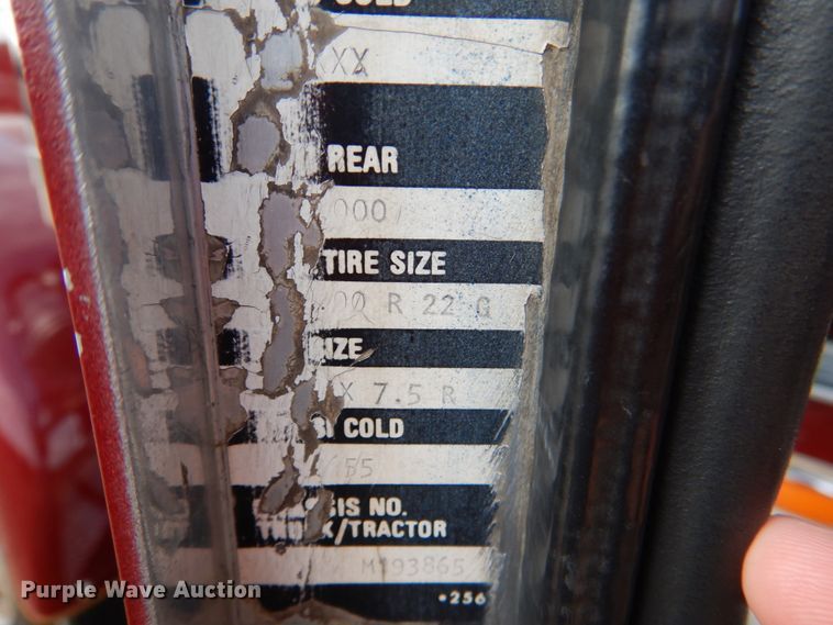 image for item DM3895 1981 Kenworth W900  semi truck