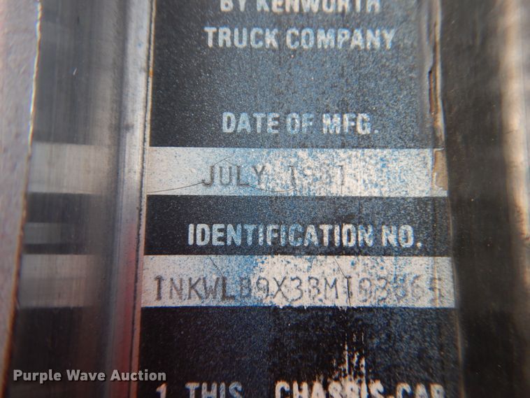 image for item DM3895 1981 Kenworth W900  semi truck