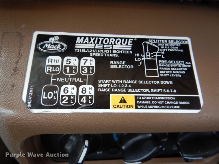 image for item DM3898 2006 Mack CV713  semi truck