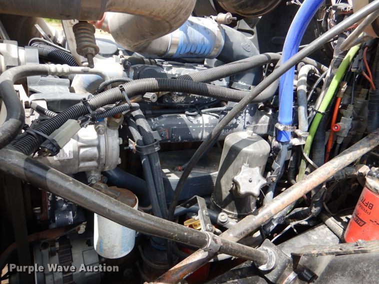 image for item DM3898 2006 Mack CV713  semi truck