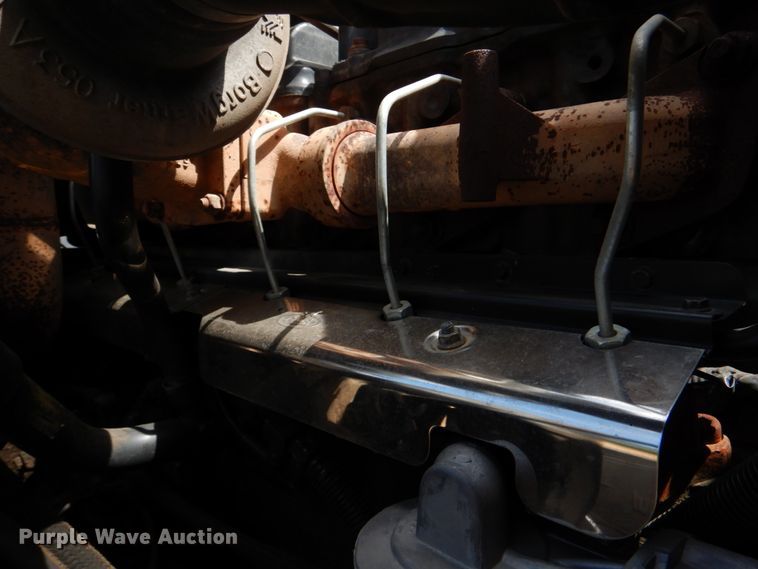 image for item DM3898 2006 Mack CV713  semi truck