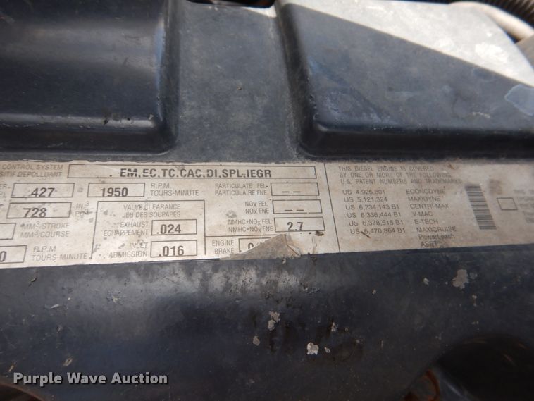 image for item DM3898 2006 Mack CV713  semi truck