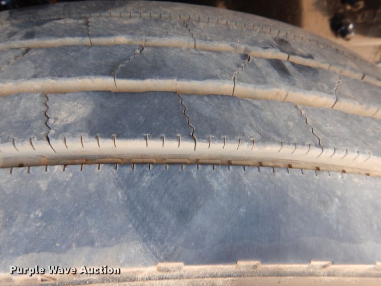 image for item DM3898 2006 Mack CV713  semi truck