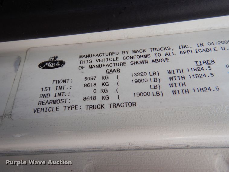image for item DM3898 2006 Mack CV713  semi truck
