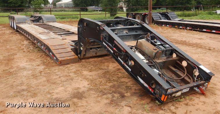 image for item DM6246 2008 Fontaine Magnitude  lowboy equipment trailer