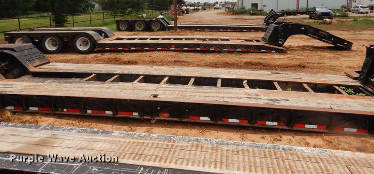 image for item DM6246 2008 Fontaine Magnitude  lowboy equipment trailer
